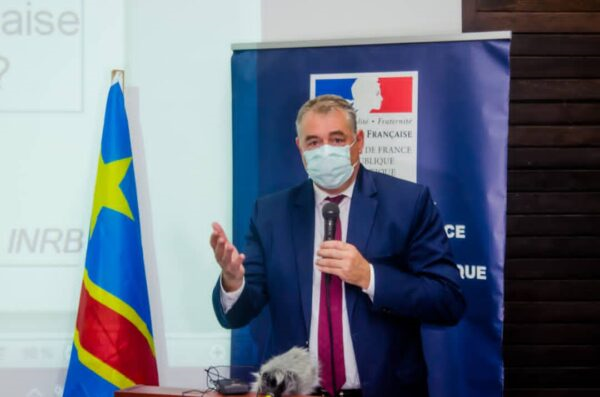 Santé publique  La France salue la première livraison de vaccins contre la Covid-19 à la RDC