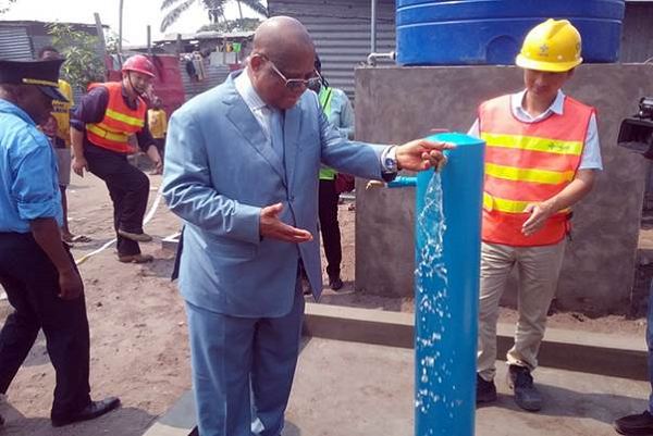 Agenda de Félix Tshisekedi en matière d’eau potable  Régideso : Clément Mubiayi Nkashama en action !
