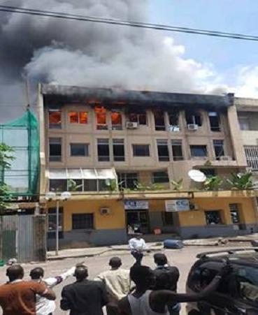 Pour une deuxième fois  Kinshasa : le bâtiment abritant CCTV, CK TV et Radio liberté ont pris feu